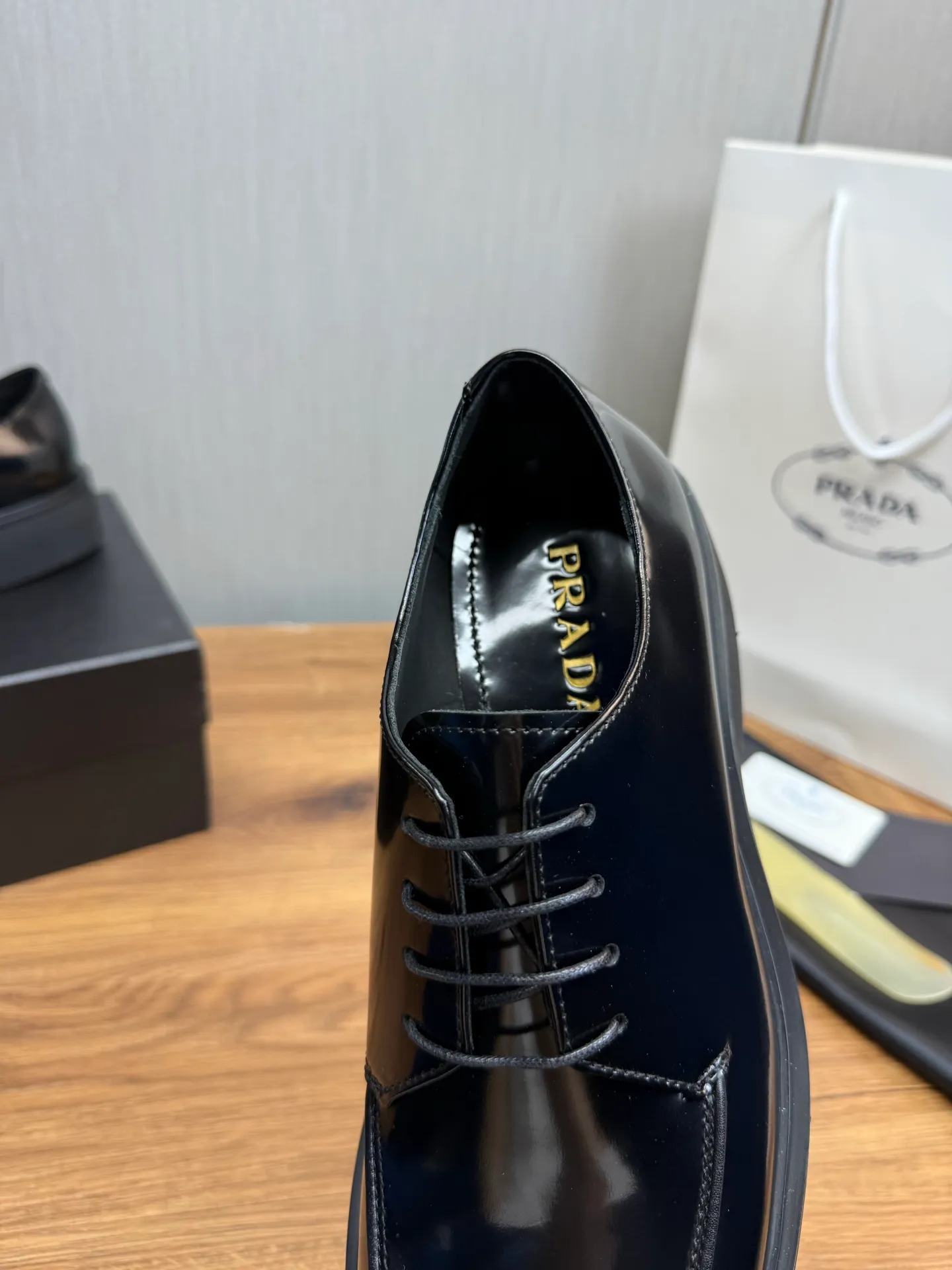 Men's shoes 💰840💰 [PRADA] New models synchronized with the official website, high-quality shipments ✔️Hot-sellers🔥 Original cowhide. Open edge beaded cowhide + cowhide lining, 1🆚1 replica, original lightweight foam outsole, 38-45 (men's 38.45 custom-made, non-refundable)